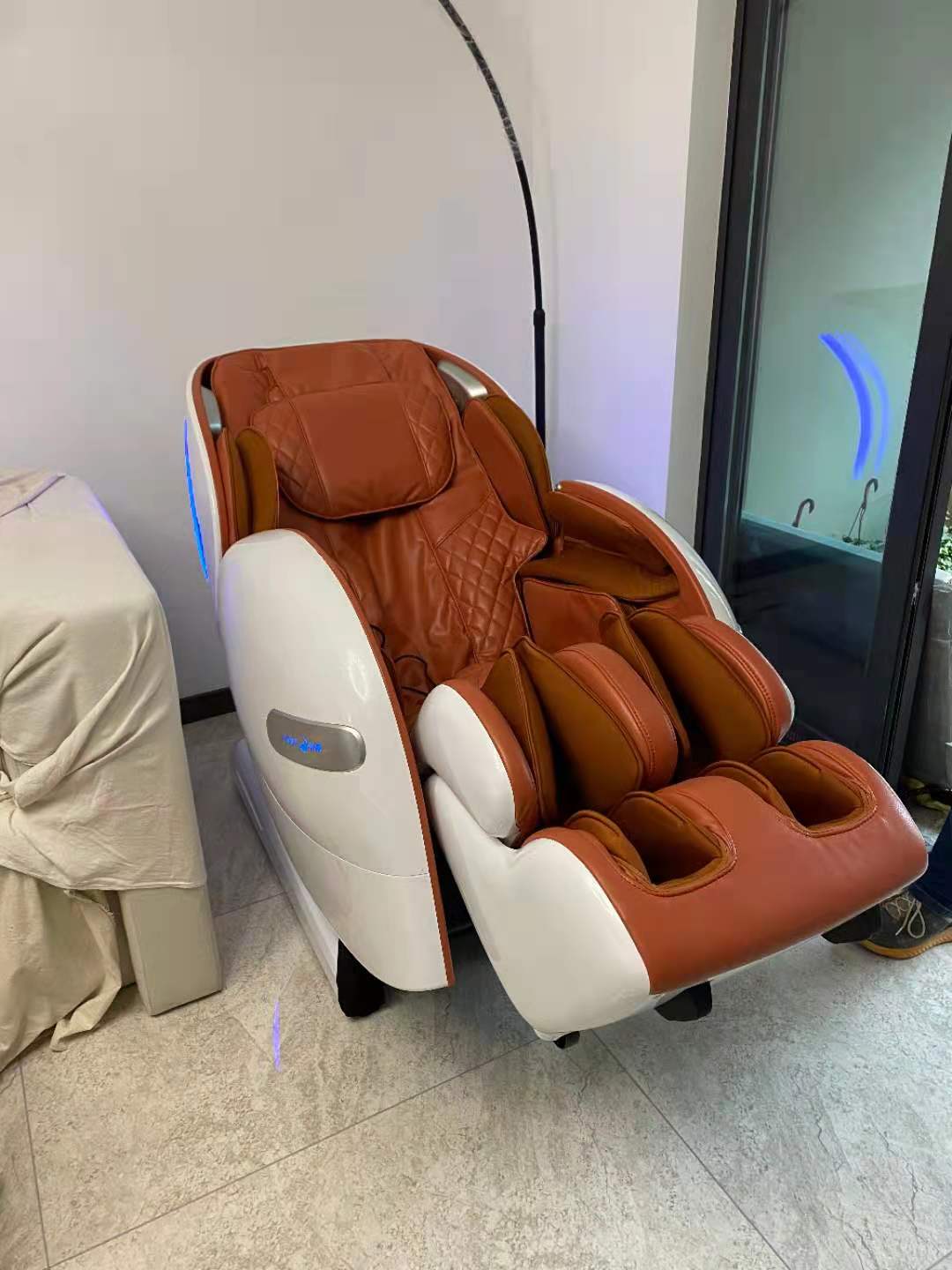 樱桃小黄片APP多少錢一台